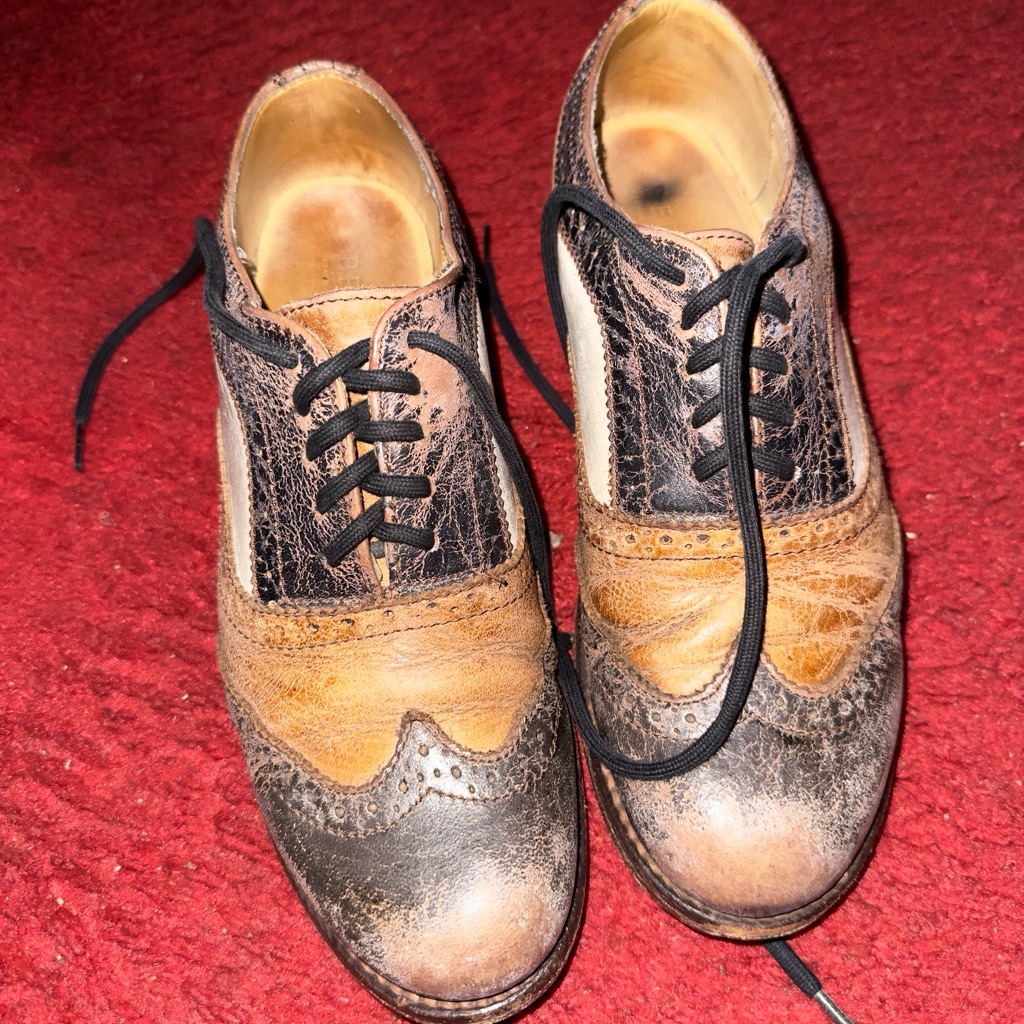Distressed Brown Leather Oxford Shoes
